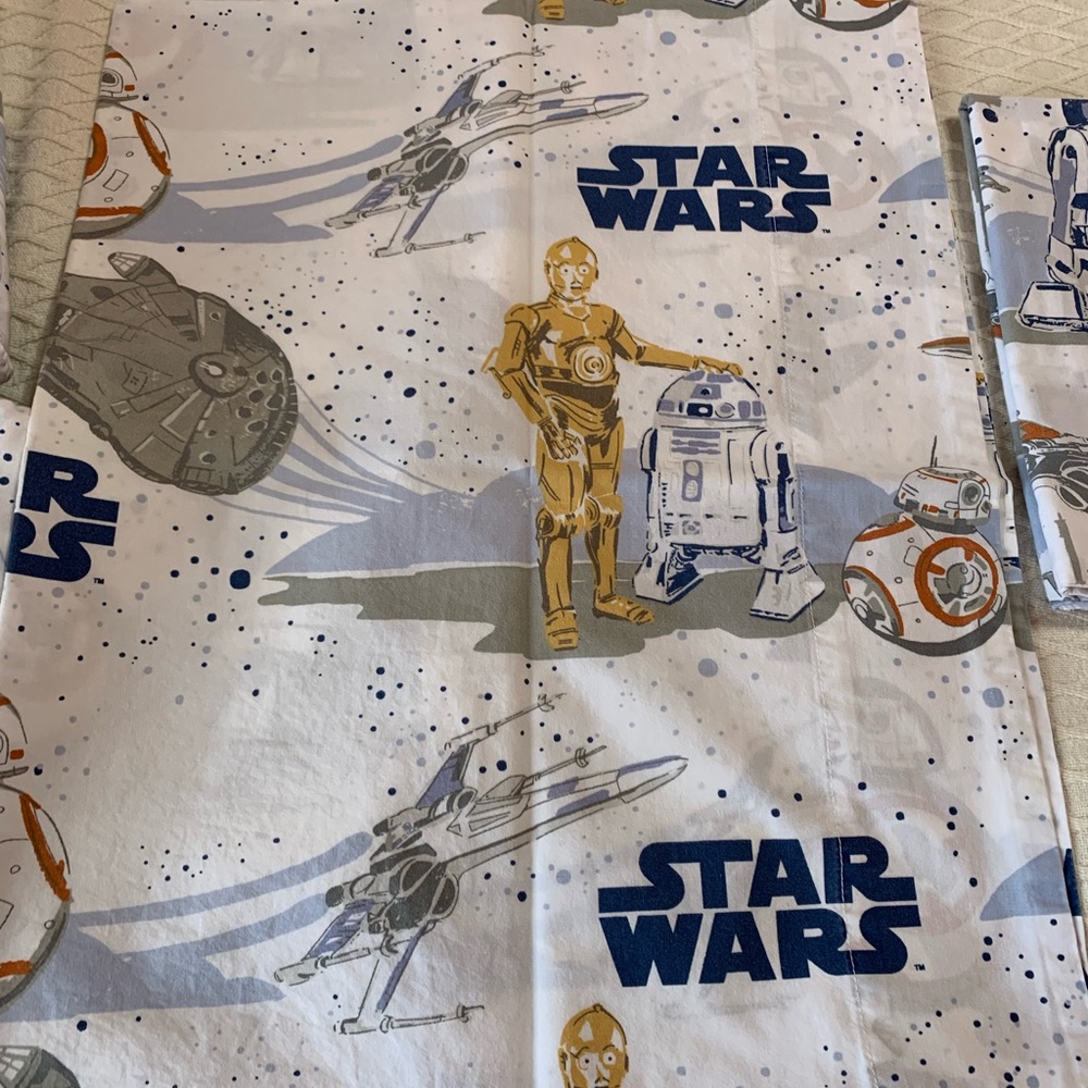 Pottery Barn Kids Star Wars Sheet Set in White, Blue, Gray, Orange - Picture 4 of 8
